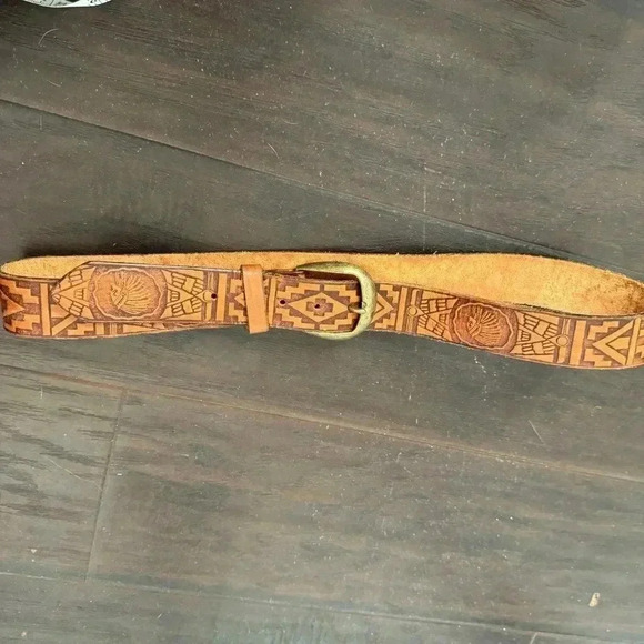 Vintage embossed southwestern leather belt 36 steerhide - Picture 2 of 4